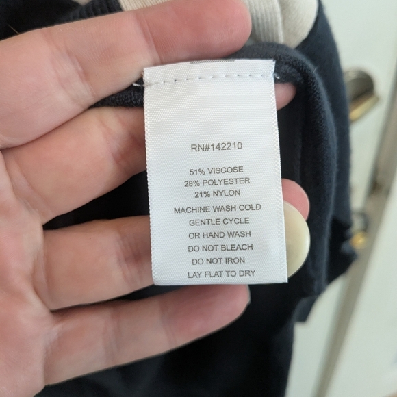 Mersea The Anywhere Navy Cardigan - Picture 4 of 4